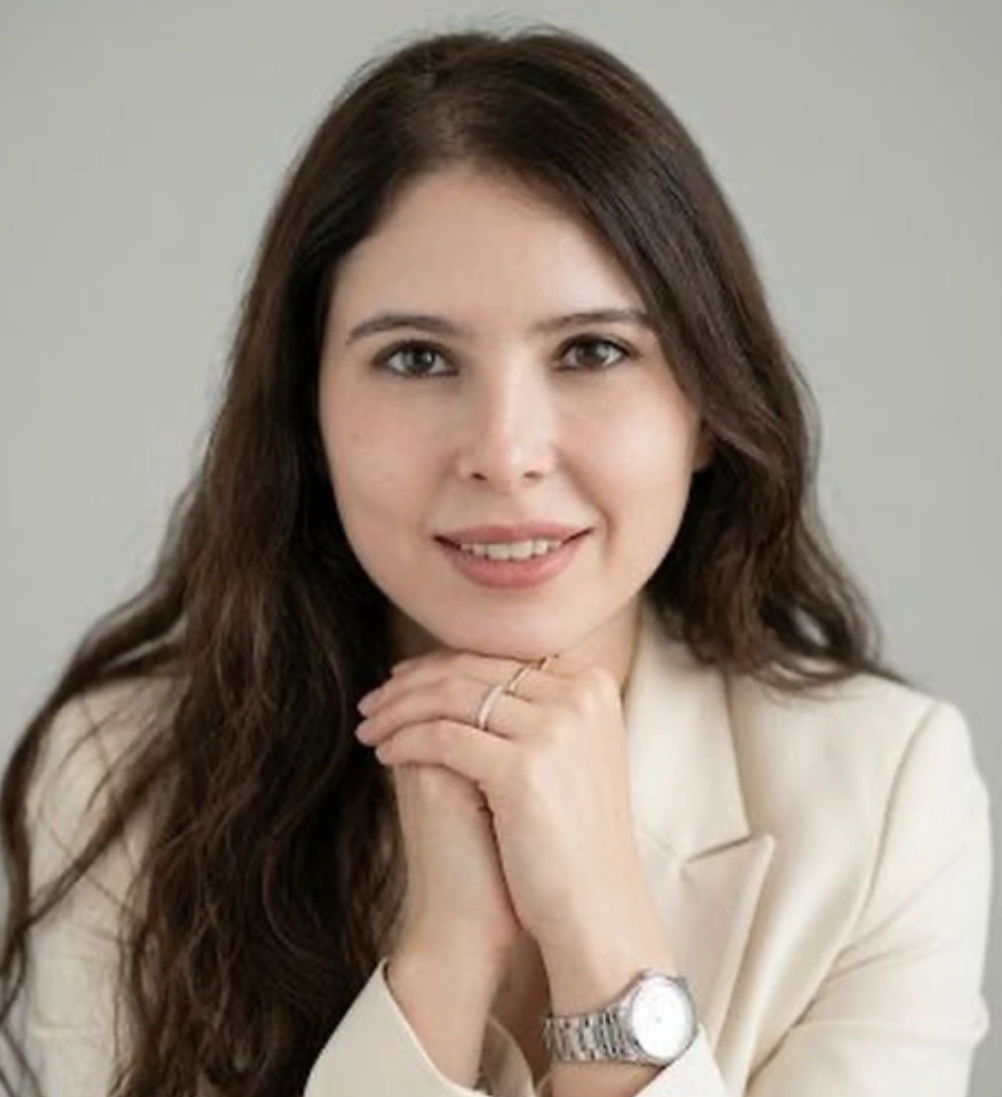 Priscila Santander, travel content creator